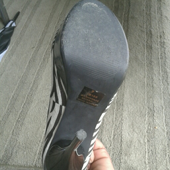 High heels - Picture 3 of 4